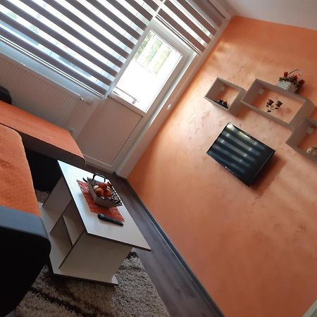 Apartman Hedonija โนวาวาโรช ภายนอก รูปภาพ