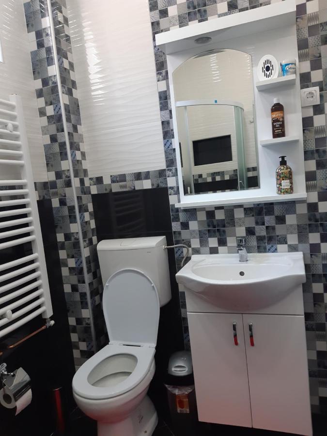 Apartman Hedonija โนวาวาโรช ภายนอก รูปภาพ