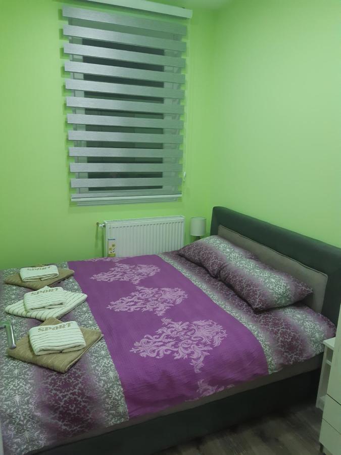 Apartman Hedonija โนวาวาโรช ภายนอก รูปภาพ