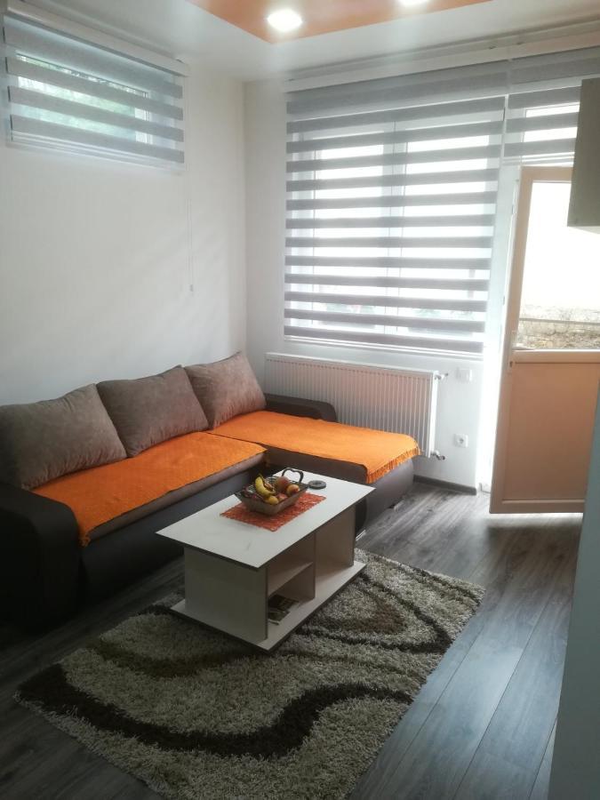 Apartman Hedonija โนวาวาโรช ภายนอก รูปภาพ