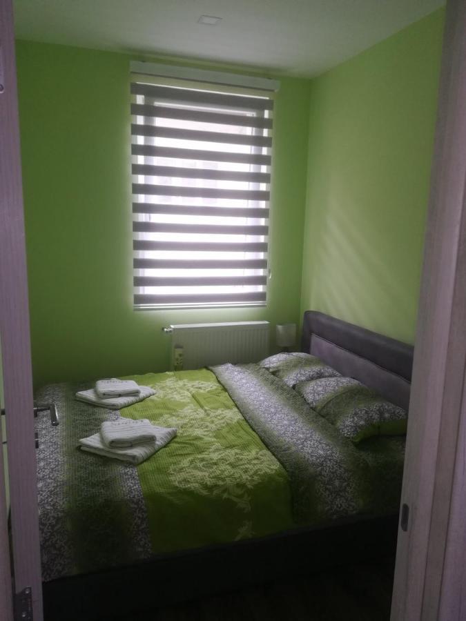 Apartman Hedonija โนวาวาโรช ภายนอก รูปภาพ